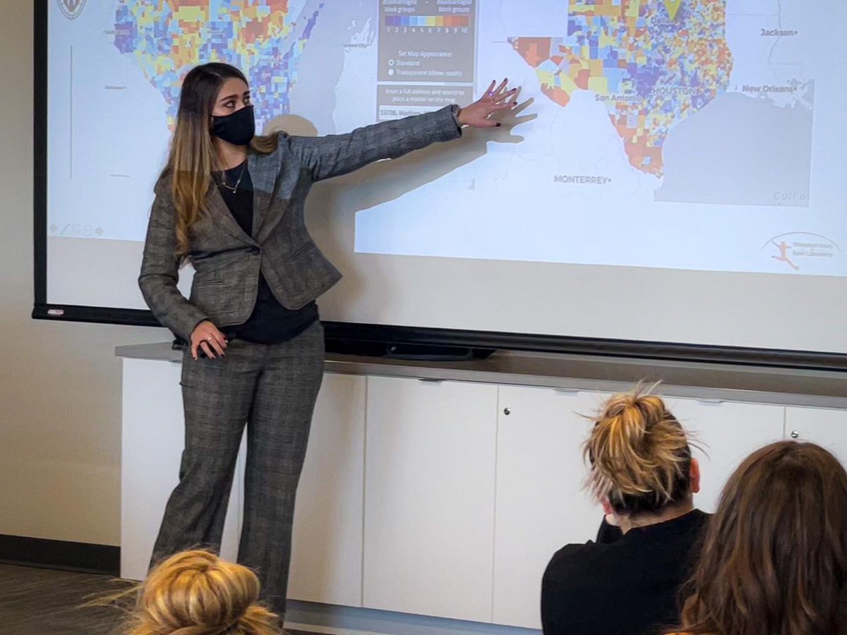 mayrenaisamar's tweet image. It was an honor to talk about my research at Indiana State University’s Doctorate in Athletic Training Weekend! Thank you for having me! #DATWeekend 
#AthleticTraining #PublicHealth