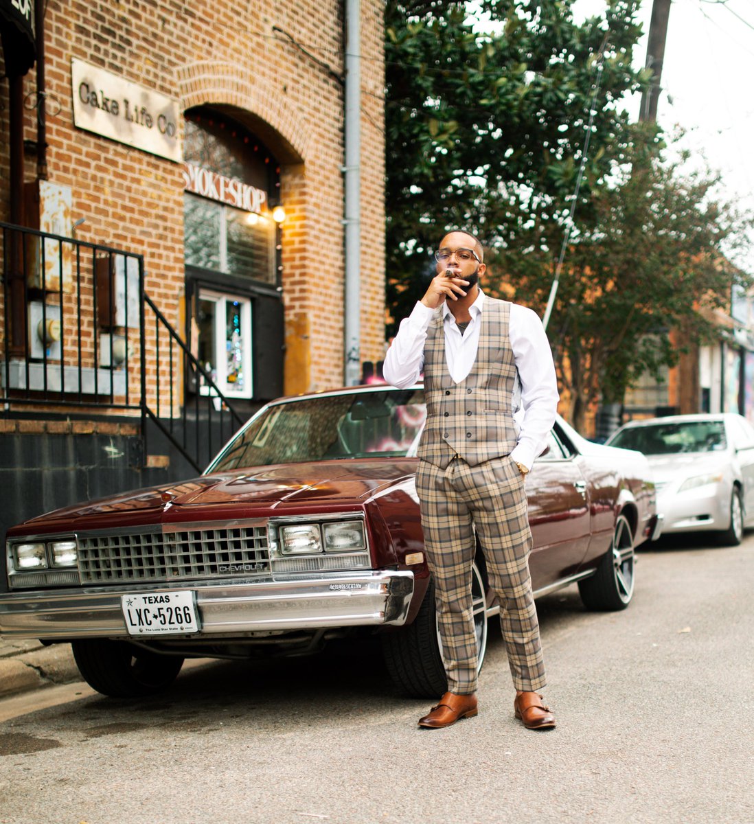 Mr. Debonair
Model: <a href="/That1brightboy/">Jarrod Jobs</a> 
WhoIsPalmwine?
#BlackGrads
#PalmwineProductions