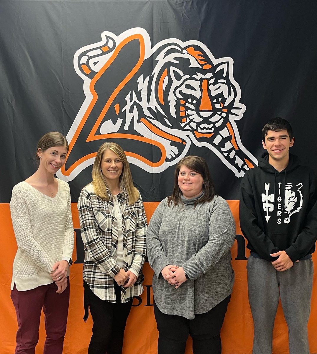 Principal_MrT's tweet photo. These wonderful people were mentioned in meetings today as inspiring. They deserve a shoutout for all they do and what they represent at our school. Keep inspiring.
#culture #TigerPride 
@LyndonHSTigers https://t.co/aCtXWTfhHB