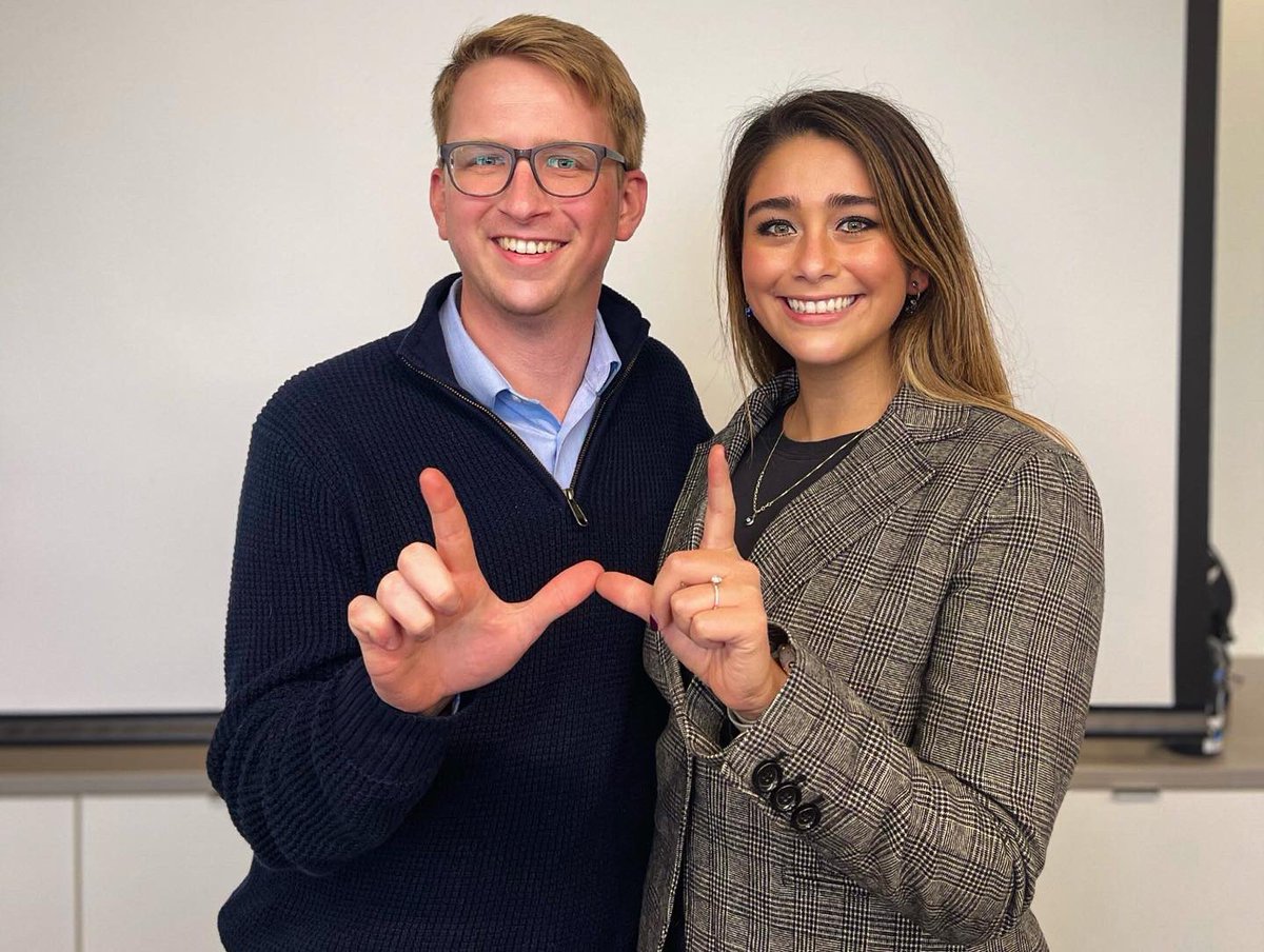 mayrenaisamar's tweet image. So happy to follow up a research talk after Dr. Eric Post and to finally get to meet my amazing committee member Dr. Lindsey Eberman! #OnWisconsin #DATWeekend