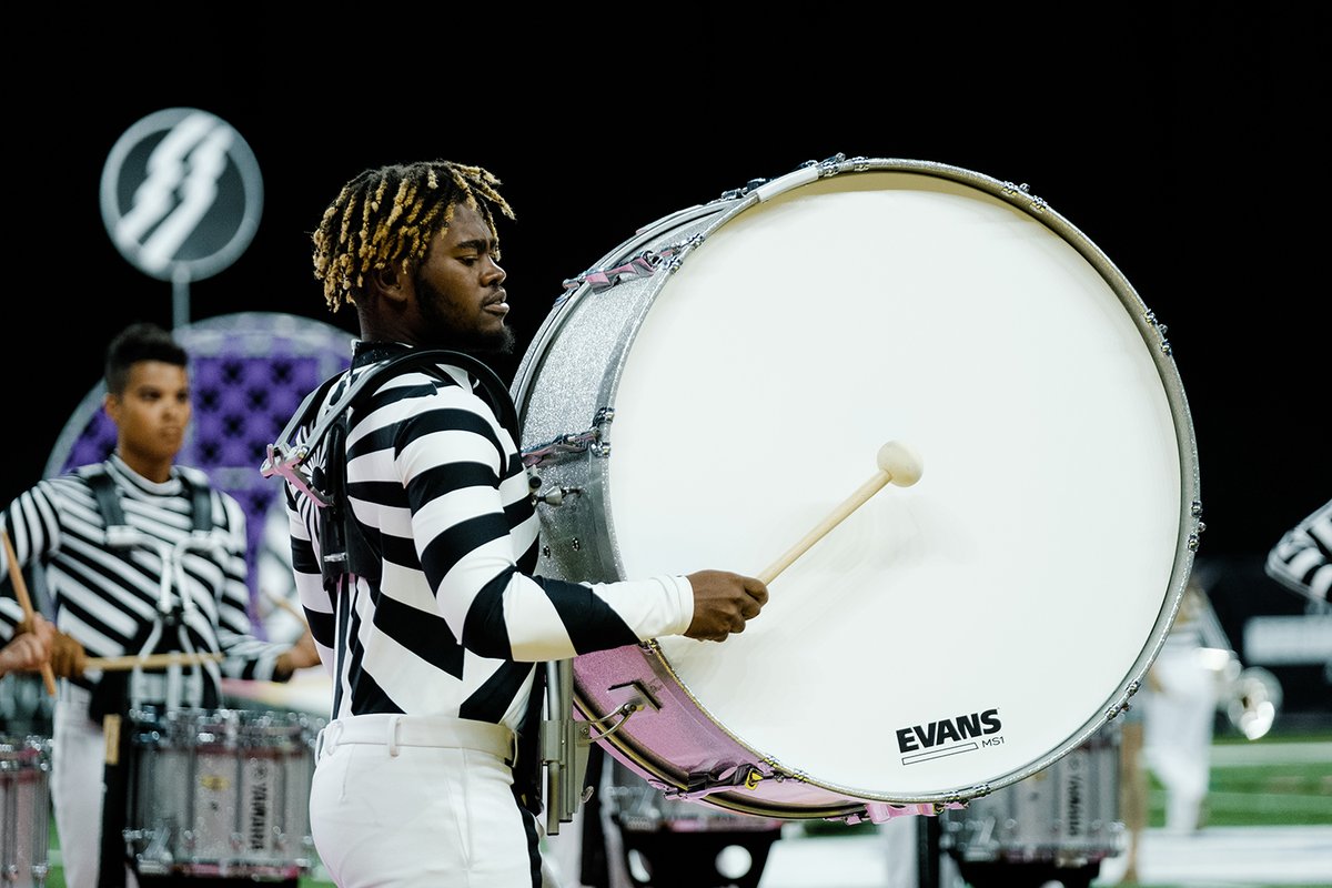 Bluecoats's tweet photo. It's not too late to audition for #Bloo22! Plenty of positions are available in all sections — did you know our ENTIRE bass line aged out in 2021? 

Audition in SoCal this weekend or submit a virtual audition by Dec 10! (Dec 19 for colorguard) 

➡️ https://t.co/1TMRFH8eAY https://t.co/YqGoWmhi3h