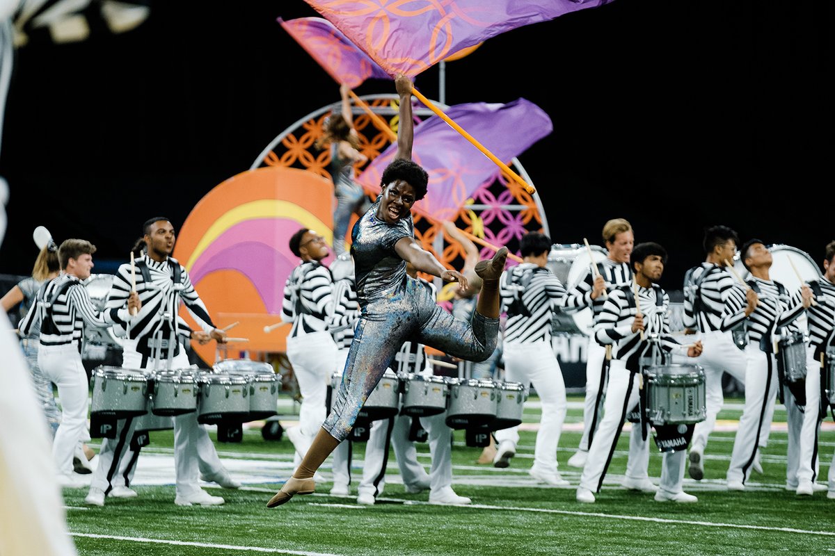 Bluecoats's tweet photo. It's not too late to audition for #Bloo22! Plenty of positions are available in all sections — did you know our ENTIRE bass line aged out in 2021? 

Audition in SoCal this weekend or submit a virtual audition by Dec 10! (Dec 19 for colorguard) 

➡️ https://t.co/1TMRFH8eAY https://t.co/YqGoWmhi3h