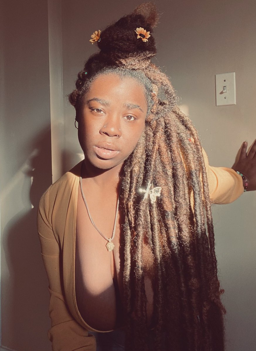 The beautiful urge to post this beautiful Ass picture 🌞🦂