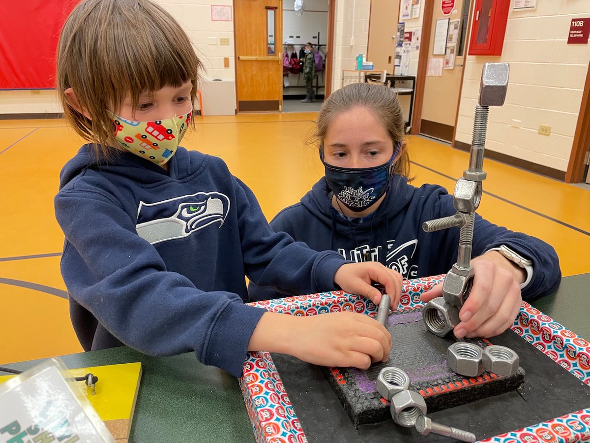 CSULSOP's tweet photo. Some great kids moments at Red Feather Lakes Elementary School!
#WeAreAllSTILLConnected #ATasteOfLSOP #InquiryBasedLearning #PhysicallyDistancedScienceEngagement #MasksOnScience @PoudreSchools @MountainSchools https://t.co/2RnPPC08zQ