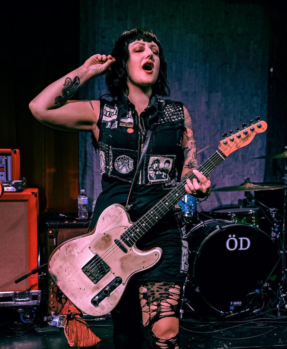 thelastgangband's tweet photo. Can't wait to hit the road again in 2022 starting with a run with our friends in @teenagebottlerocket
and @tightwirempls
#TheLastGang #NoiseNoiseNoise #TeenageBottleRocket #SickSesh #TightWire #fatwreck #fatwreckchords #tour https://t.co/ZE91WfZdOJ