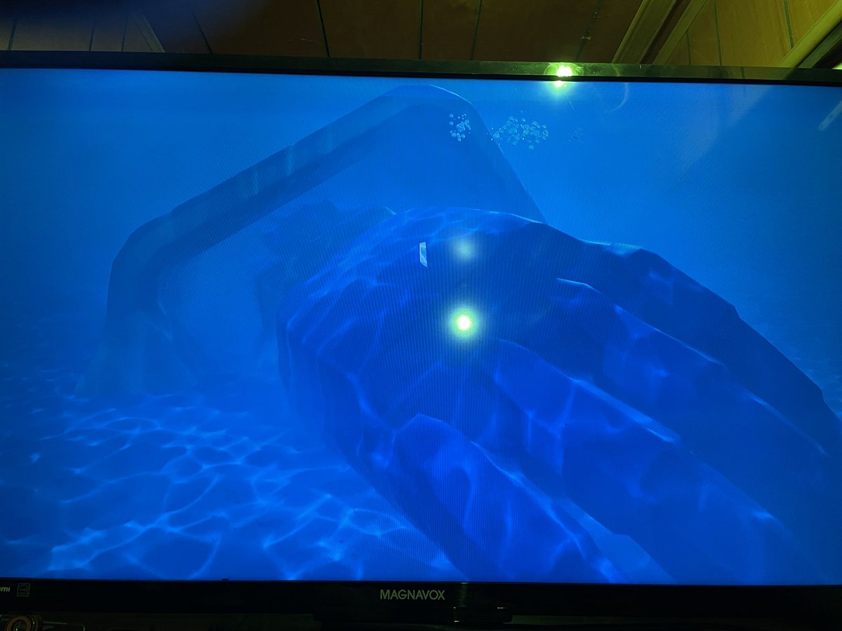 HunterTheMan98's tweet photo. @OMGitsAliA OMG this is under water of the Fortnite Chapter 3 map!!! Cuddle Team Mech Arm that was ripped off in the monster vs mech event😳😳🤯🤯 https://t.co/i3ptDesvrE