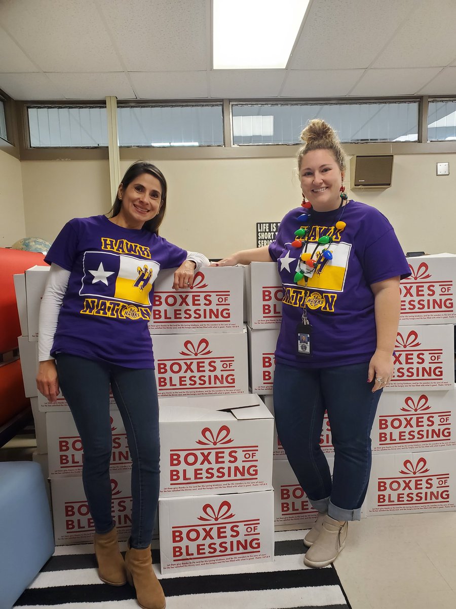 galaurel's tweet photo. Box of blessings donated Trinity Grace Church, 75 boxes for our Hobby families and staff.
#thankfulforyou
#blessedbyyou
#hobbyhawks https://t.co/KTtOM8SbF0