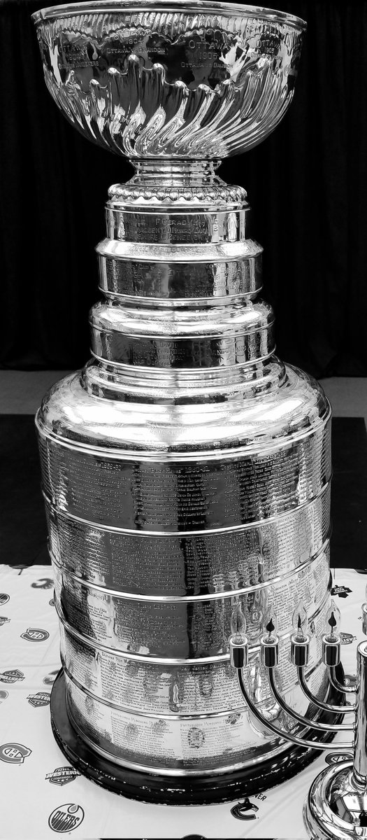 keeperofthecup's tweet image. Hopefully #hannukah2021 went well for everyone. #stanleycup
@nhl @HockeyHallFame