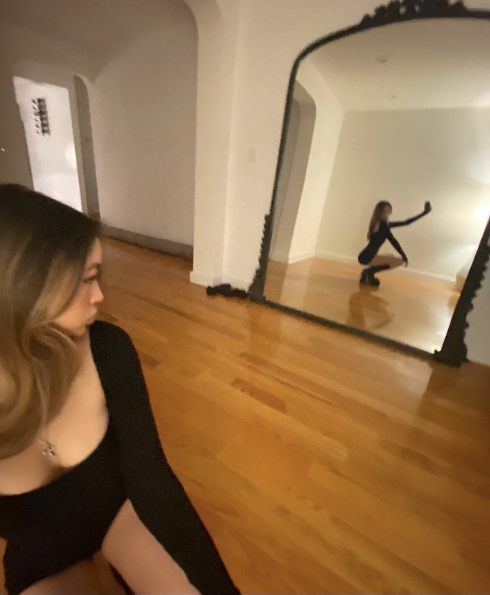 send me ur love letters 💌