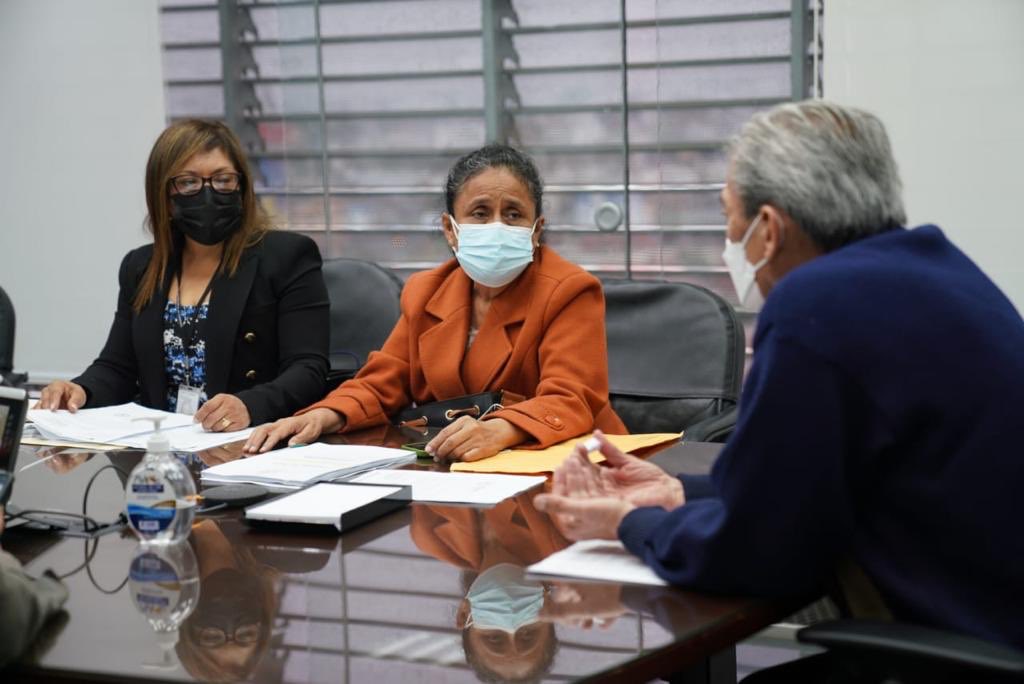 ¡#JuntosPorAmazonas! La congresista <a href="/InfantesMery/">Mery Infantes Castañeda</a>, de la <a href="/BankadaFP/">Bancada Fuerza Popular</a>, se reunió con el ministro <a href="/CA_GallardoG/">Carlos Gallardo Gómez</a> para dialogar sobre los colegios que resultaron afectados por el sismo que estremeció a esa región.