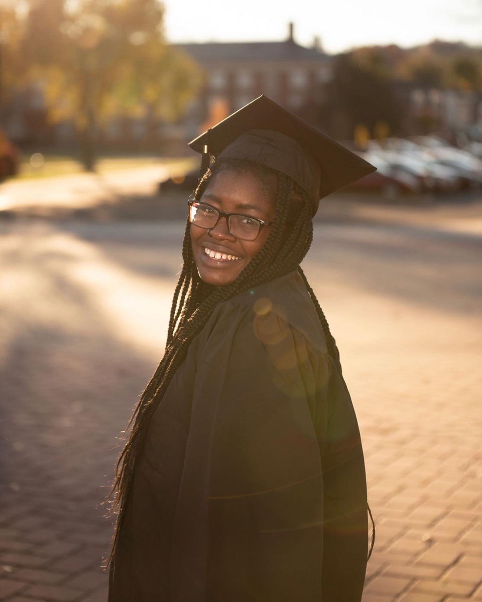 adrianamajestic's tweet image. following that #RadGrad train 🚂 i’ll be graduating with my B.S. in Political Science this Saturday , December 11th 👩🏾‍🎓 trust me , it took a lot of BS to get these letters with my name 😉😉 issa celebration all week 💃🏽🥳 #fall21