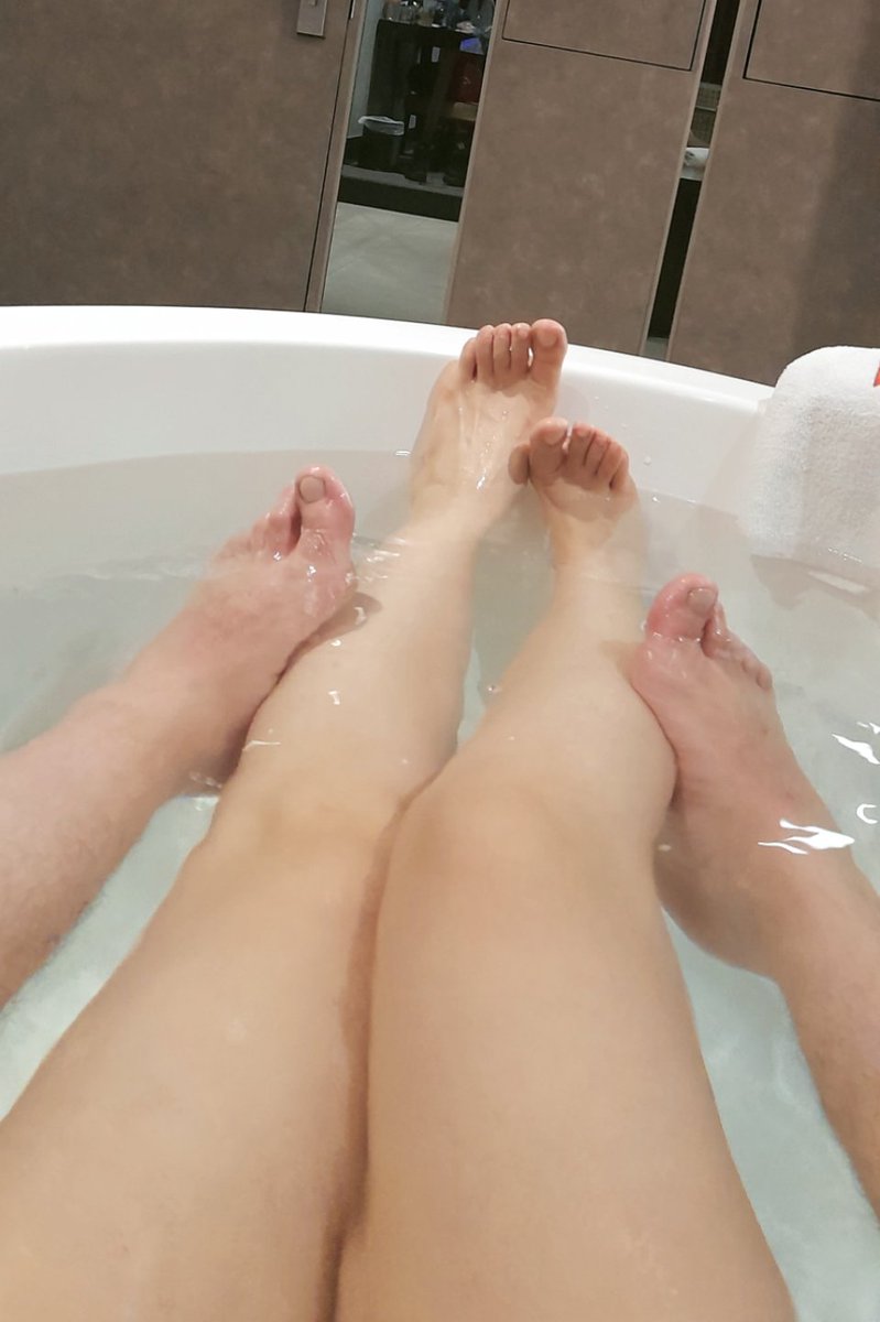 LegsandBack tweet picture