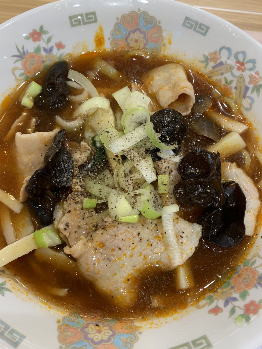 ランチなう！ 社食で150コイン（NCの通貨） ラーメン🍜の早食い得意です🤤 食べた後、食べたの忘れるくらい、、。