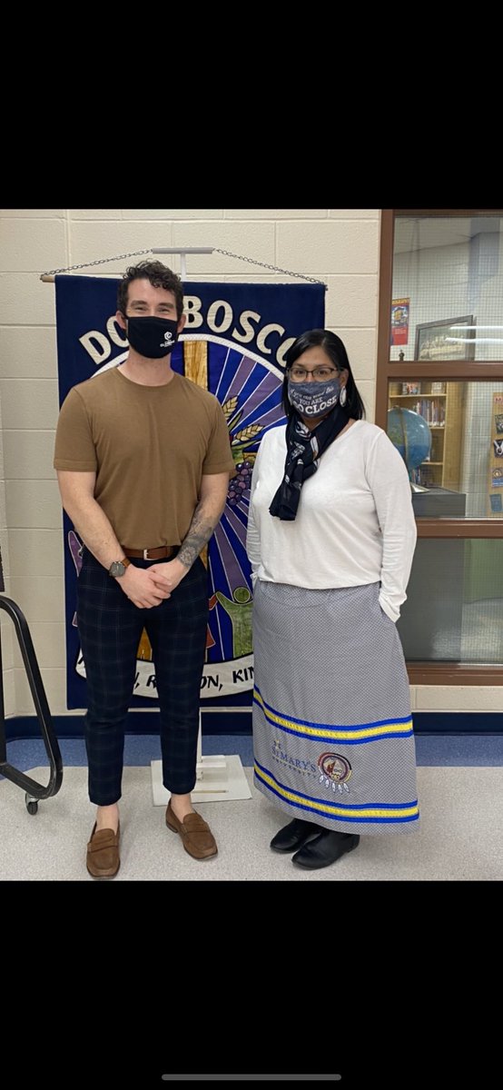 DonBosco_ccsd's tweet photo. nitsíniiyi'taki   So much gratitude &amp; love to our parent Angela Bear Chief for sharing her insight and knowledge with Mr. Taylor and his 3/2 class. #TruthandReconciliation #stmu #breakernation @CCSD_edu https://t.co/cE2RjcgfEJ