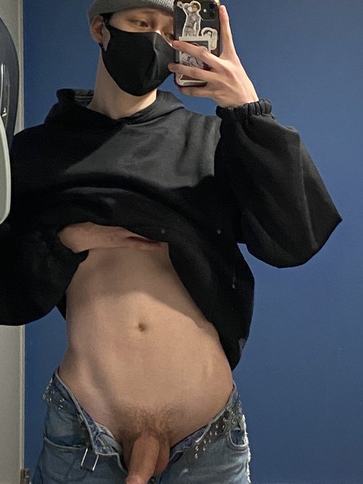 Really boring at home :( 
#twink #BoringCompany #horny https://t.co/vRoPLEzXQH
