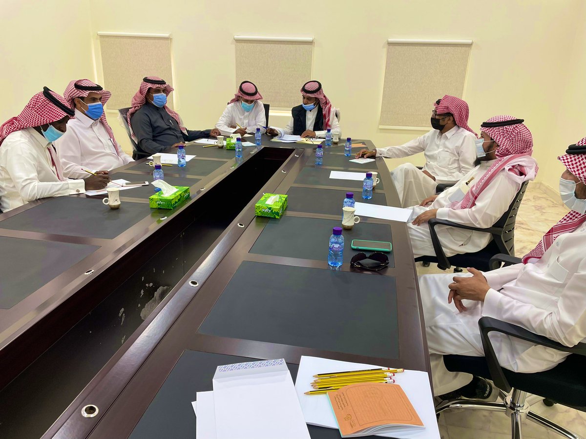 #قصيباء_المجلس_البلدي 
عقد " إجتماعة " رقم ( ٧٧ ) الساعه العاشرة صباحاً  يوم الأثنين وتم الاطلاع على التعاميم ومناقشتها مع الأعضاء ، وتم مراجعة القرارت لعام ٢٠٢١م وماتم انجازة ، وقام أعضاء المجلس بجولة ميدانية داخل المركز للوقوف على معالجة التشوهات البصرية.