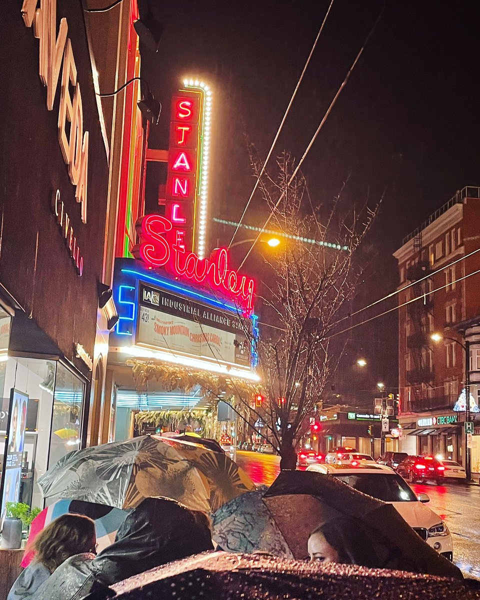Opening night! Great to be back. A full house gather for the opening night performance of <a href="/theartsclub/">Arts Club Theatre Company</a> Dolly Parton’s Smoky Mountain Christmas Carol at the Stanley Theatre  #holidayheartwarmer #aupportthearts ❤️