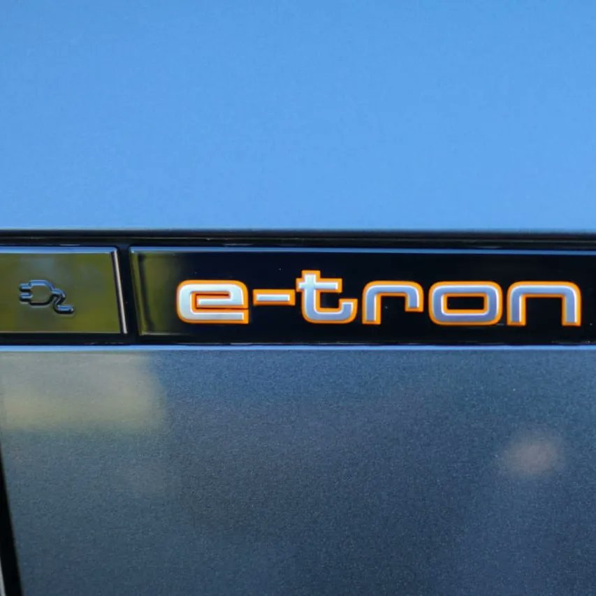 .<a href="/audisouthafrica/">audisouthafrica</a> will launch its new e-tron family locally in early 2022. We had an opportunity to experience the automaker's take on electric mobility with this e-tron 55 Quattro S line ahead of the big date next year. Keep an eye on Wheels24 for a first impression article.
