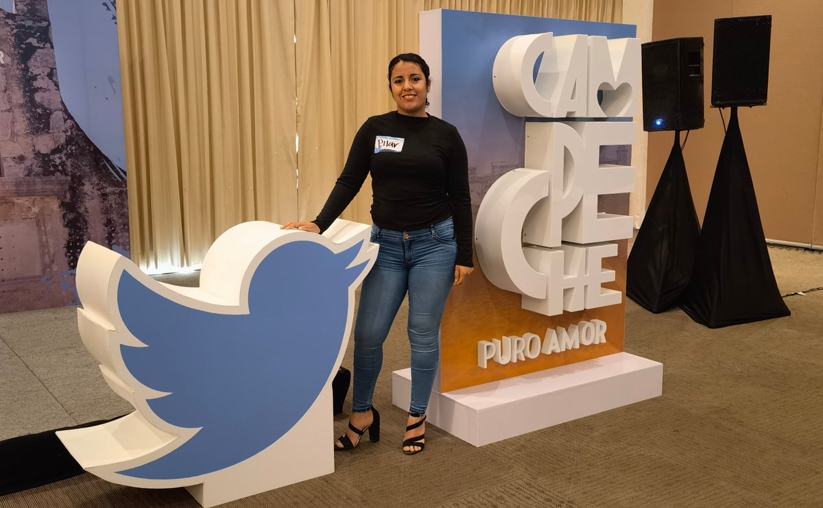 Paula_CAguilar's tweet photo. Excelente curso de #abcTwitter impartido por @Ruxe https://t.co/iJJsi4y2JY