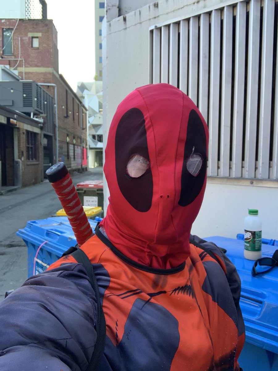 Seromwon's tweet image. Made a cameo in a mates film clip #ozhiphop #perthisok