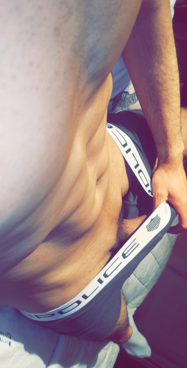 jayeoo8's tweet photo. @Bubblebuttbevan @TroyxBrandt Come ride me 😍 https://t.co/JrkLDKHjof