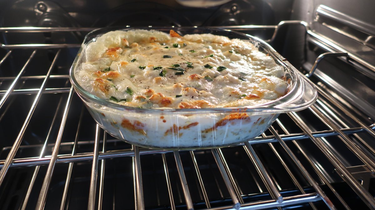 Liven up your Thanksgiving celebration with our Hominy &amp; Cheese Casserole recipe!  Happy Thanksgiving from the Juanita’s family. 🌽🧀😉 ---> bit.ly/2ZZ6rwb
#thanksgiving, #thanksgiving2021