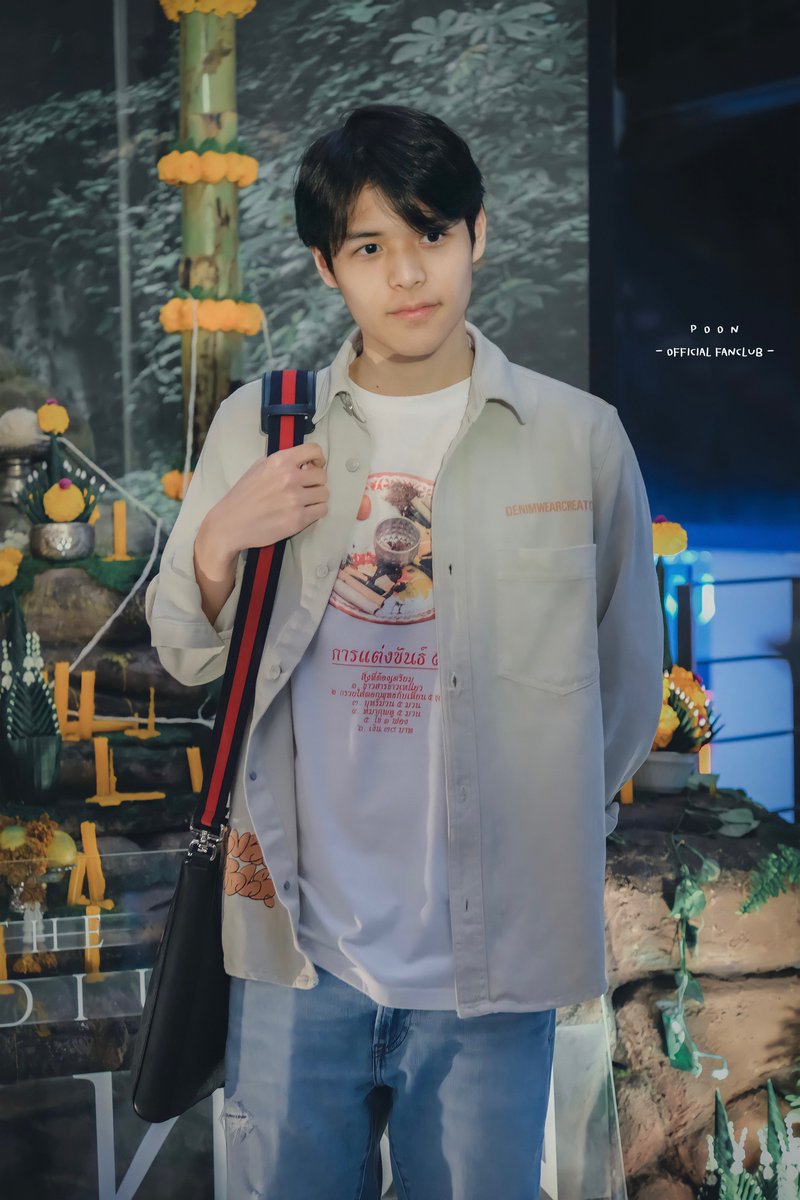 PoonOfficialFC's tweet photo. ได้ข่าวว่าช่วงนี้ทำงานหนัก หาเวลาพักผ่อนบ้างนะครับ ✌🏻❤️
@poon_mit12
#poon_mit12
#atime26
#atime26firstgen
#atime26artist https://t.co/DtgvosiO2u
