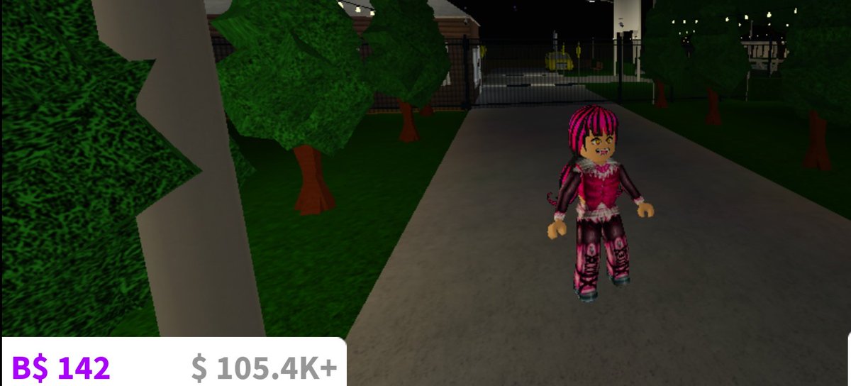 LauraAdventure's tweet photo. Anyone want some bloxburg cash I don't really play this game :/ I'll be trying to get 300k in total to give to people who do play it

#Roblox #bloxburg #bloxburgcash #bloxburgbuilds #bloxburgs https://t.co/8w2FjT5eFF