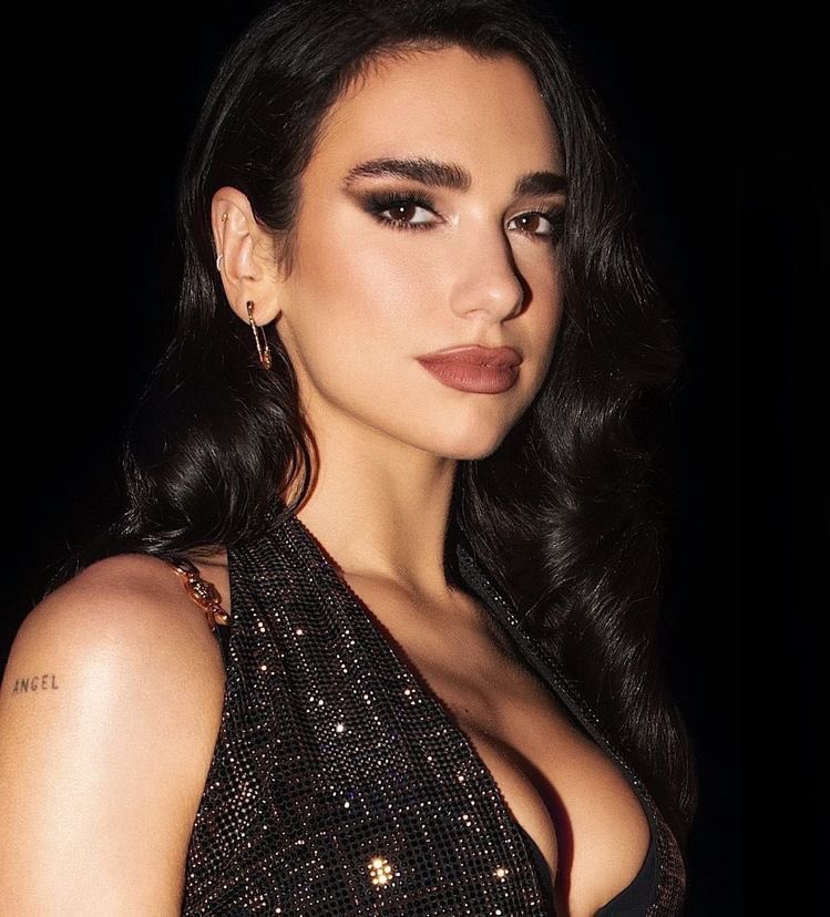 dualipacentral_'s tweet photo. ℹ️| Sirva o empoderamento feminino bem gelado! “Boys Will Be Boys” de @DUALIPA estará na soundtrack do terceiro episódio da 2 parte da season 1 de Gossip Girl, que estreia dia 25/11 na @HBOMaxBR! https://t.co/T3tAR090te