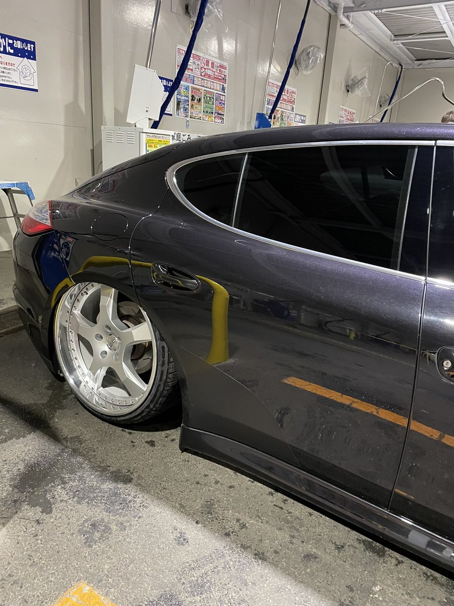 rocketobunny86's tweet photo. ポルシェパナメーラ

イデアル　4独エアサス
OZ racing  前後11J 22インチ

純正足回り外したら警告灯のキャンセルをしないとスポーツモードなど使えなくなりますが、診断機使わずにマル秘加工で対策😎
イデアルの日本初1号機🇯🇵
輸入車もお任せください😎
#mkbase #誰かの性癖にさされ 
#ポルシェ https://t.co/mhYtLHYKRq