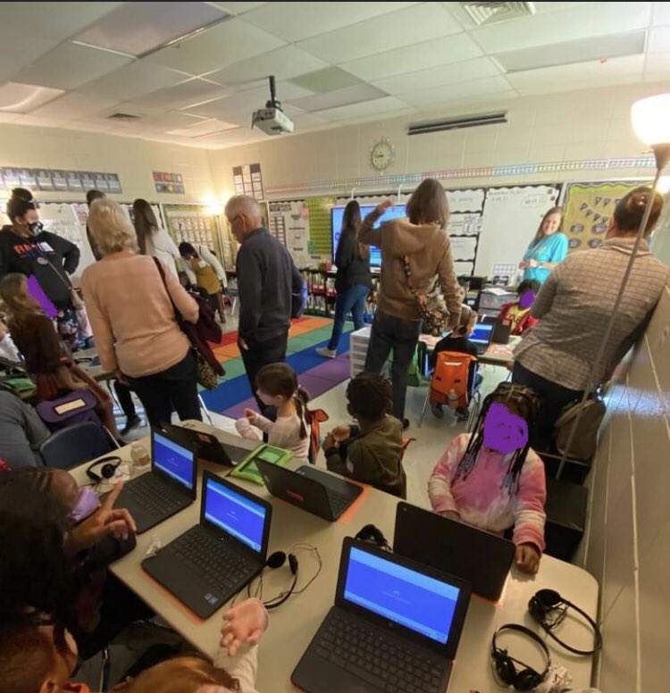 DanaJanney's tweet photo. Parenting Day at CaES was a success. We read Run Turkey Run, completed a comprehension check using @Kahoot, and then created a @padlet to tell what we are thankful for. The parents and students loved it! #ED602 #UMedTech https://t.co/uyXJaVTKF8