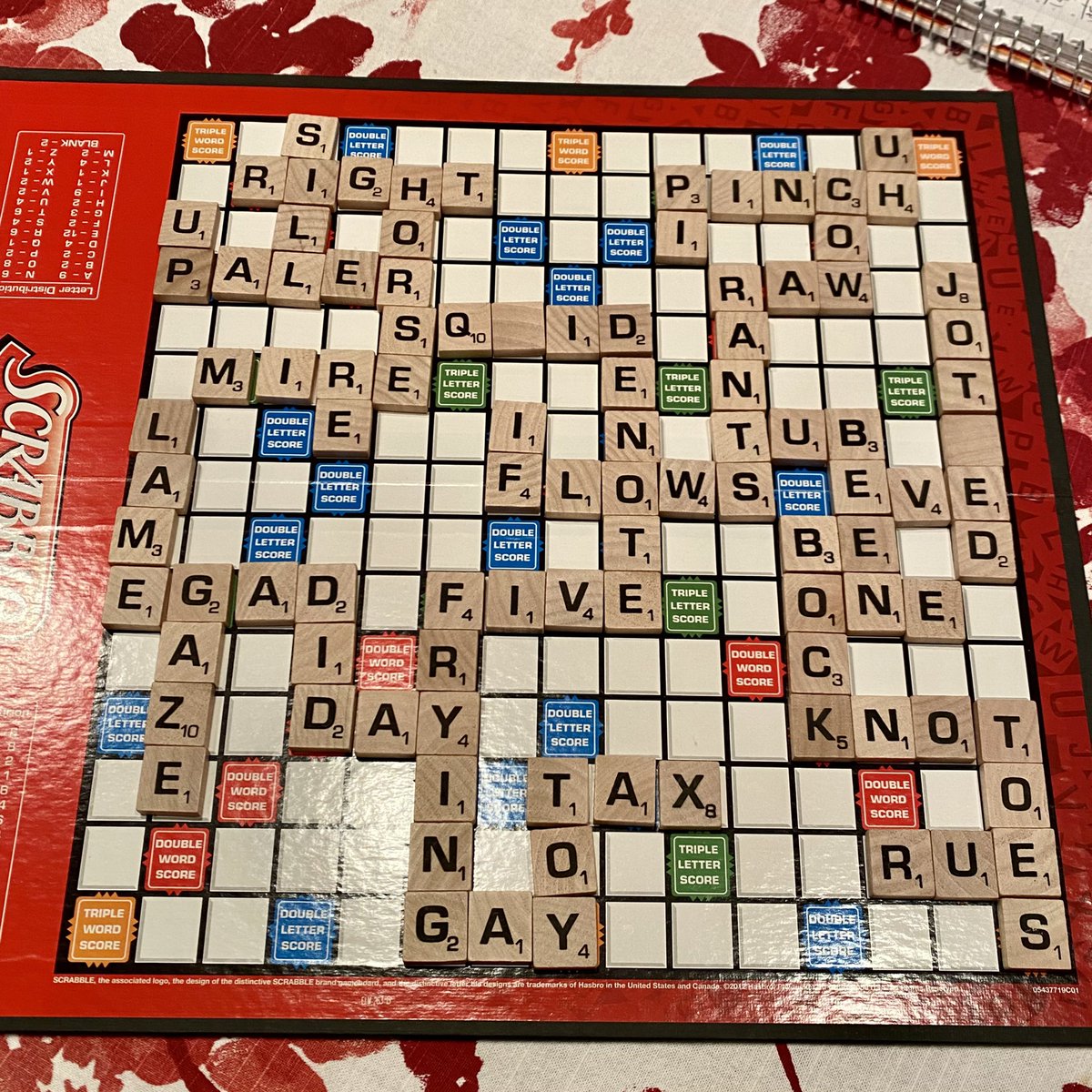 tateellen's tweet photo. #findjoyineachday 
A lovely start to the holiday break! Cabin times with my mom. Reading, a great game of scrabble, and PIE. #Thanksgiving #FleeTheCity https://t.co/FbXCQusPM0