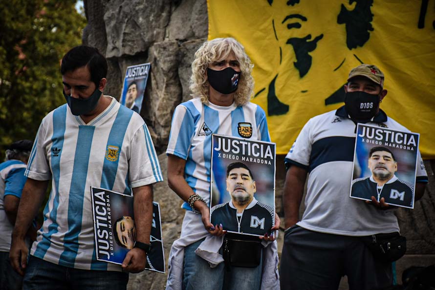 PMaradoniano's tweet photo. Dale retweet para que los hijos de puta que nos sacaron a Diego vayan en cana.

JUSTICIA POR DIEGO♥️🔟 https://t.co/yUDc2fITwK