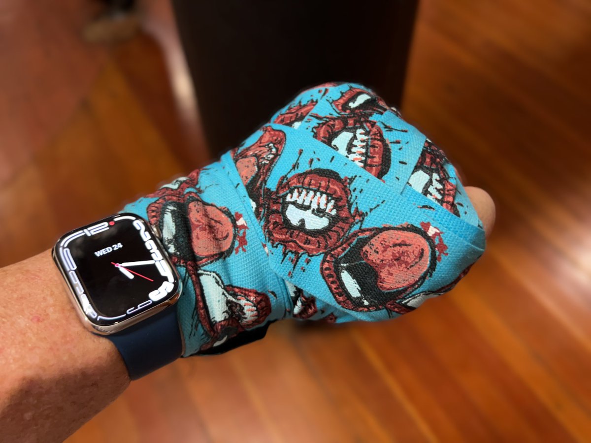 jim_constant's tweet photo. New wraps which, it turns out, do NOT help with my high kicks like I was promised.
#ClassicKickboxing https://t.co/TVko0FUyS6