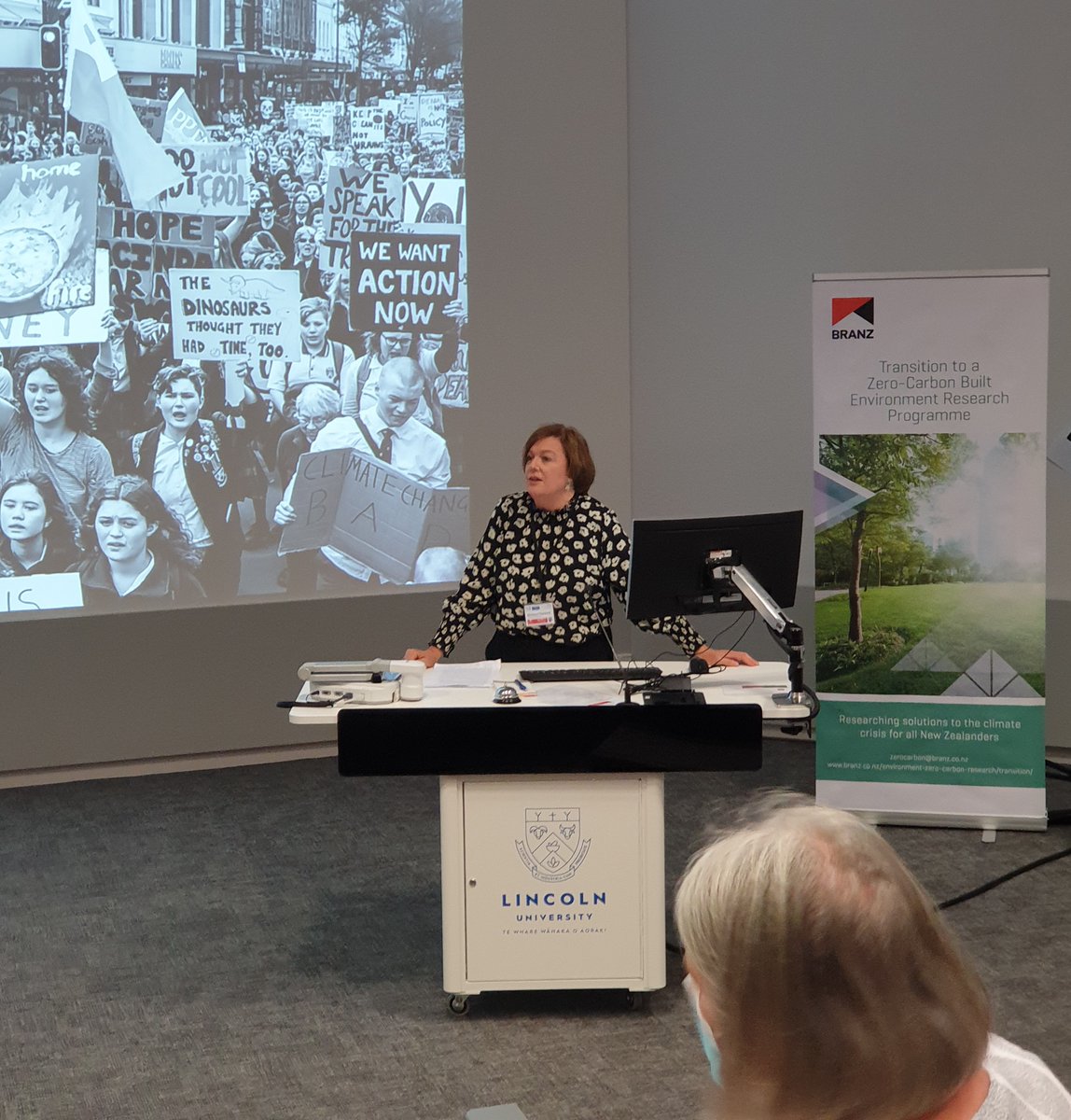 BRANZ Transition to a Zero-Carbon Built Environment programme sponsored keynote @BMhayward 

'social science is about understanding the context and drivers that determine how we respond'  to issues like climate change. 

#SAANZ2021 #Sociology #ClimateActionNow