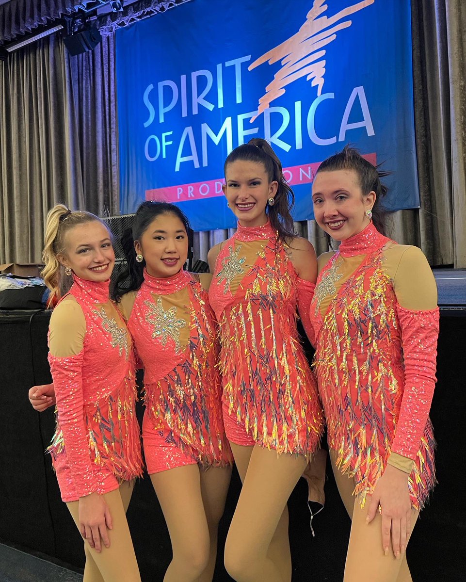 WHSLegacyLine's tweet image. Some of our Legacies are in NEW YORK!! Watch some of our girls perform in the MACYS THANKSGIVING DAY PARADE tomorrow!!!! They will be dancing around 11:15 am in pink costumes🌟🌟🌟