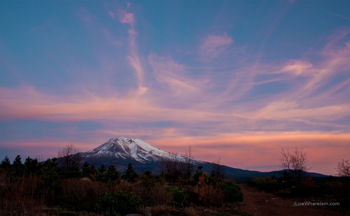 Mount Shasta sunset

#sunset #mtshasta #mountshasta #visitmtshasta #siskiyoucounty #californiasnorth #shastatrinitynationalforest #northerncalifornia #norcal