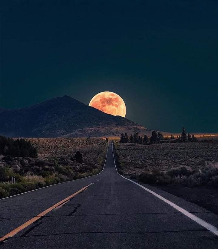 The way to the moon, Yosemite, California,USA 🇺🇸 ❤
#California