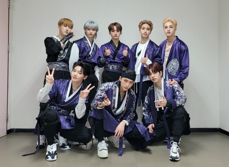 .<a href="/Stray_Kids/">Stray Kids</a> is confirmed to perform at 2021 Mnet Asian Music Awards! 

Nominations: 

🏆 Worldwide Fans' Choice
🏆 Best Male Artist 
🏆 Best Dance Performance Male 
🏆 Worldwide Icon of the Year [DAESANG]
🏆 Artist of the Year [D]
🏆 Album of the Year [D]
🏆 Song of the Year [D]