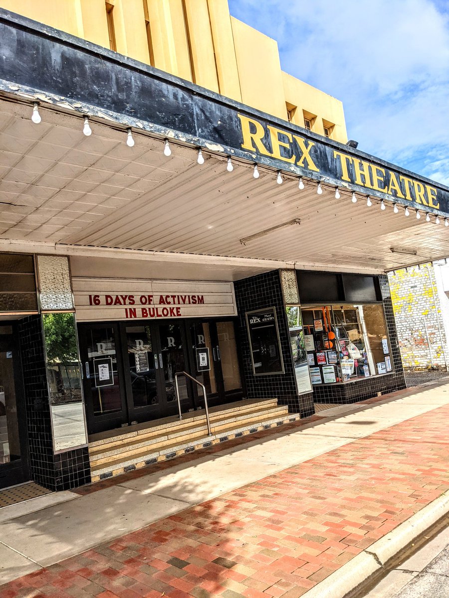 RoseMHarris's tweet photo. .Charlton's historic Rex Theatre putting #16Days up in lights.
#16DaysofActivism2021 #16DaysofActivism
#Buloke https://t.co/AR72vXtFqE