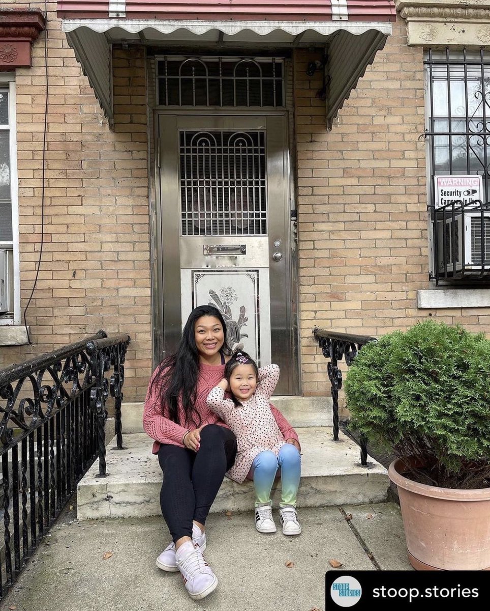 bklynitemedia's tweet photo. Story is out! Brought my daughter to my old stomping ground. Featured in Stoop Stories (seen in the @nytimes and @TimeOutNewYork )
My story: https://t.co/7xdpD3LdQH
#NYC #stoopstories https://t.co/8mrfVxWwkN