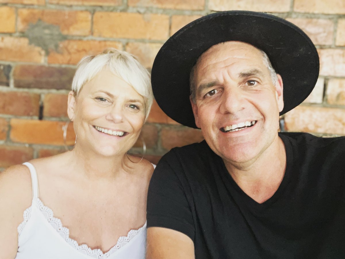 Having a catch up with #deangibson, Director at @baconFF and member of Essential Screen Skills - QLD Industry Advisory Board, to talk all things #screenandmediagatewaytoindustryschools project and life! 🙏💙. #grateful #director #aboriginaldirector #filmmaker #documentary