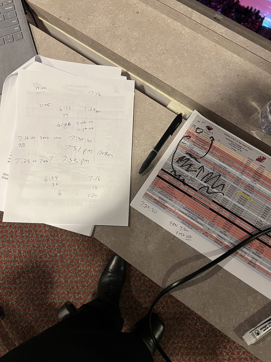 jkuchie's tweet photo. #gamepres gets a little crazy when you have a delay and lose 6 minutes of your pregame #njdevils https://t.co/hryALWPqNk