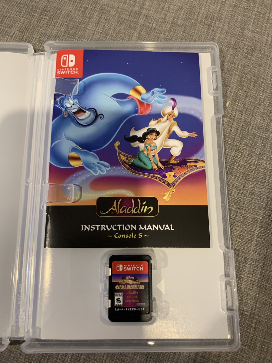 AdamRoffel's tweet photo. Thanks to #NighthawkInteractive and @Disney for sending over #DisneyClassicGames! Can’t wait to check out #TheJungleBook for the first time, and #Aladdin and #TheLionKing again!
But why only an Aladdin manual? https://t.co/8FKjtYc6Mt