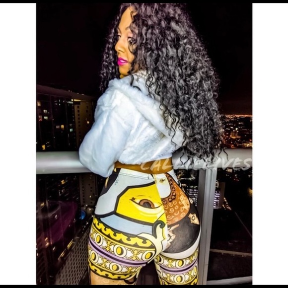 ThriftFlipzz's tweet photo. So good I had to share! Check out all the items I'm loving on @Poshmarkapp from @StillLytle @CornerBny #poshmark #fashion #style #shopmycloset #princesspea #callielives #bcbgmaxazria: https://t.co/xNKgIW1z1a https://t.co/drs3R6LJx2