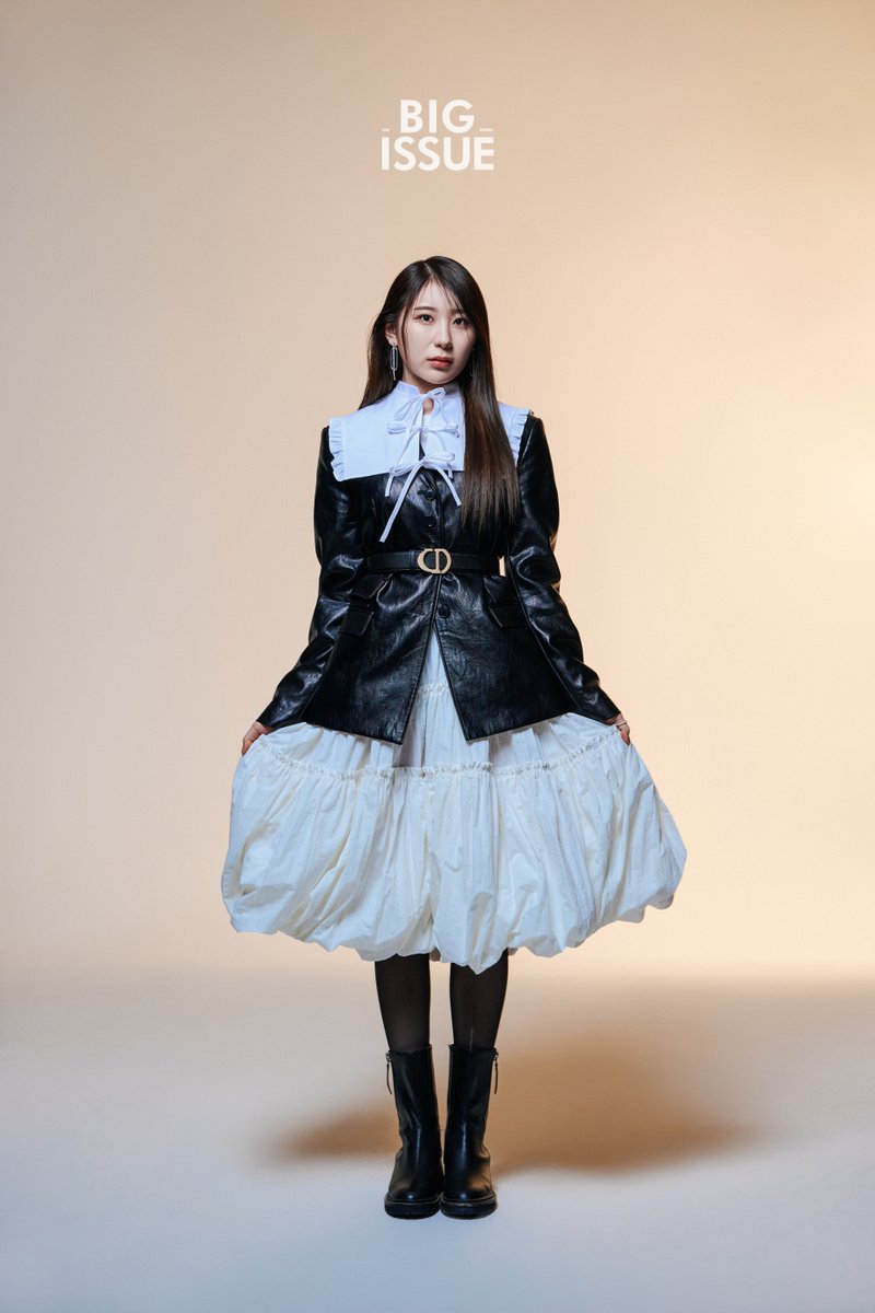 “부딪치지도 않고 도망가는 건 약해 보이니까 포기하고 싶지 않았다.”

하루 여섯 번의 배틀, 네 번의 서바이벌 프로그램을 거치며 써 내려간 이채연의 빛나는 성장 서사✨

content.v.daum.net/v/kBA2o52fRo?f…

No.263 COVER STORY <내가 만드는 나>

#이채연 #LEECHAEYEON