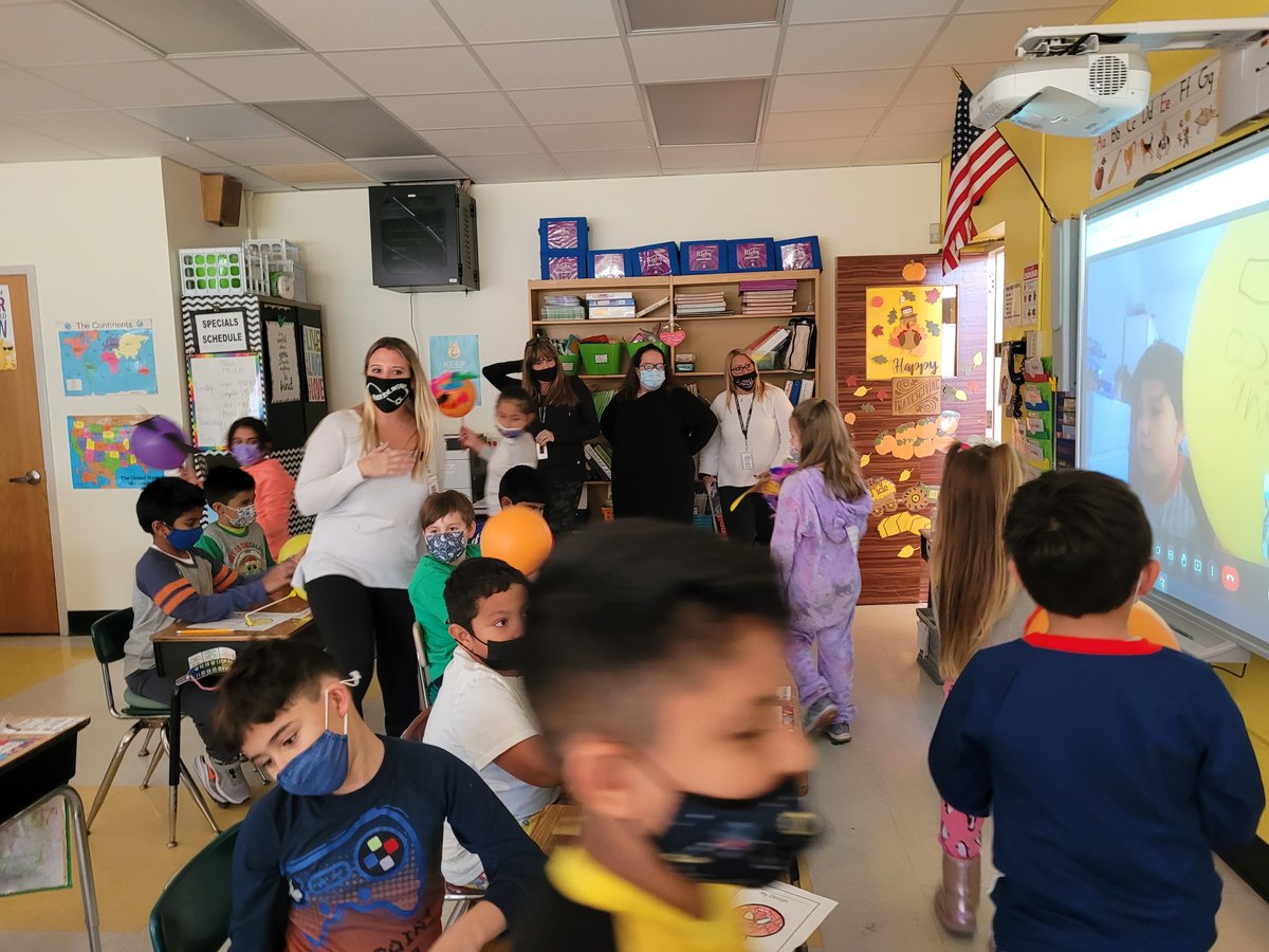 Inspired by the book "Balloons Over Broadway", 3rd grade presents Balloons of Bowling Green 🎈🎉🦃😊 
HAPPY THANKSGIVING!!!
<a href="/BGreenSchool/">Bowling Green School</a>