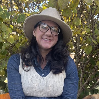 KeriBarcellos's tweet photo. #NewProfilePic https://t.co/RqiPw7lRja