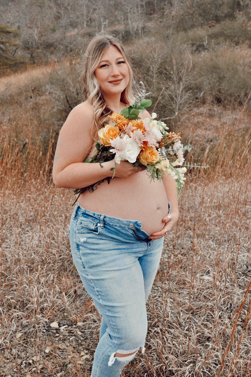 AlexisShipleyy's tweet photo. I love you my sweet bebe 🤍 and I can’t wait to meet you in less than 6 weeks!! https://t.co/m6C7gCJ9EH