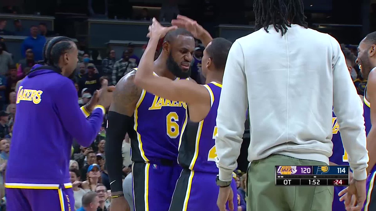 BleacherReport's tweet photo. 39 PTS
6 AST
5 REB
W

👑 @KingJames https://t.co/bLlTsJG2at